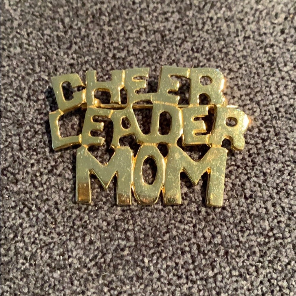 Cheer Leader Mom Gold Pin